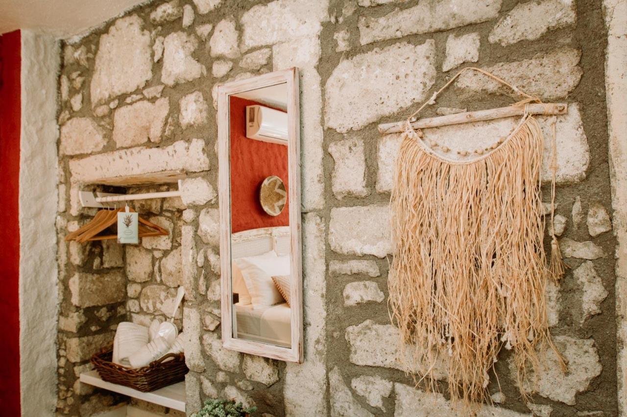 Morisi Avlu Hotel Alaçatı Luaran gambar
