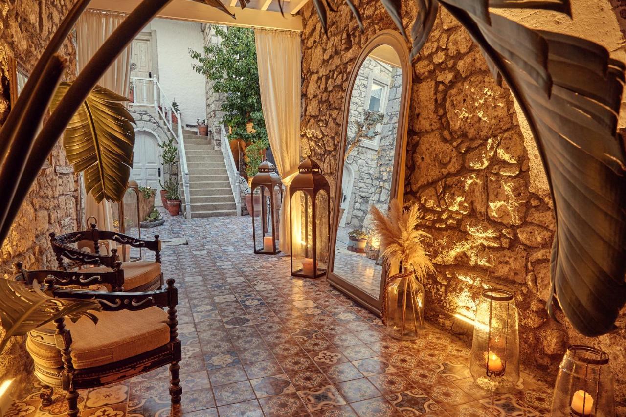 Morisi Avlu Hotel Alaçatı Luaran gambar