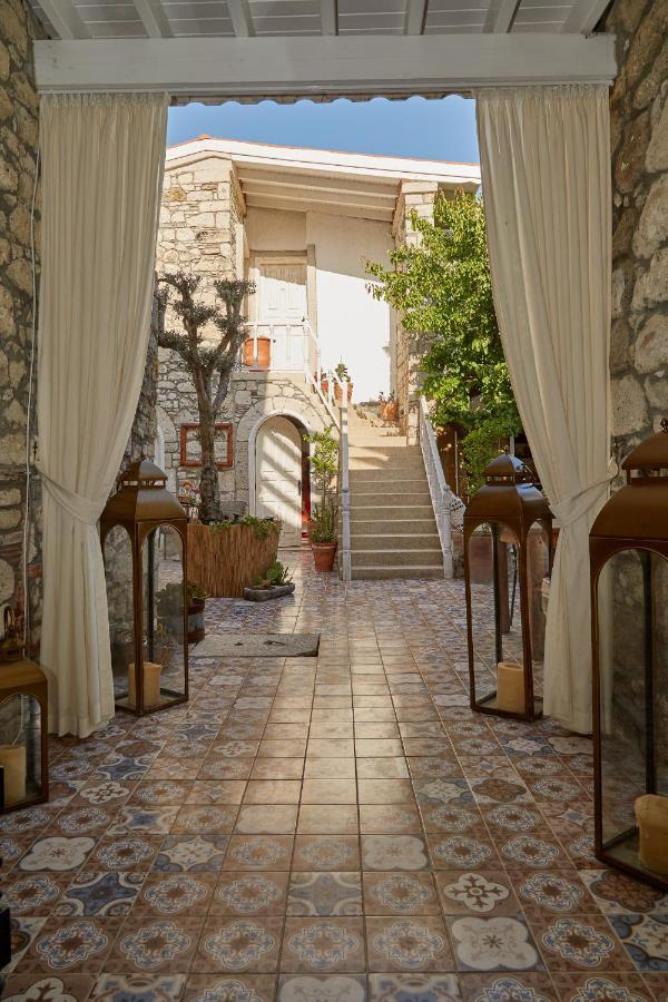 Morisi Avlu Hotel Alaçatı Luaran gambar