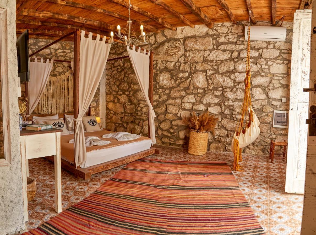 Morisi Avlu Hotel Alaçatı Luaran gambar